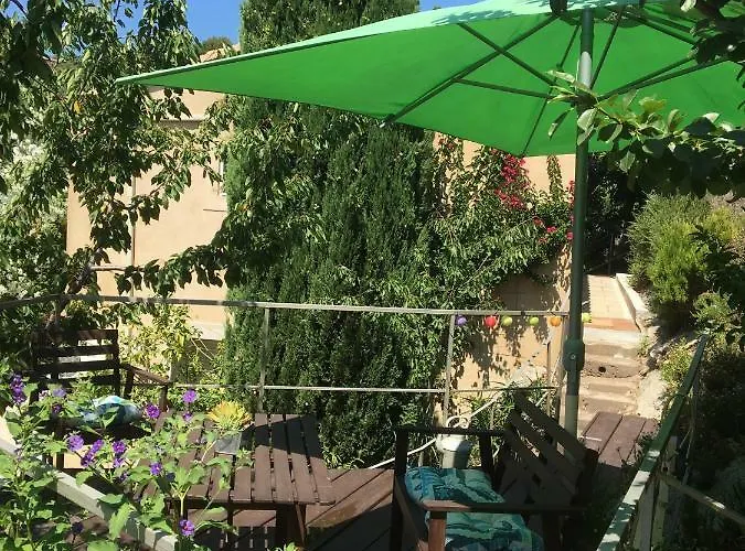 Les Terrasses Sur Bed & Breakfast