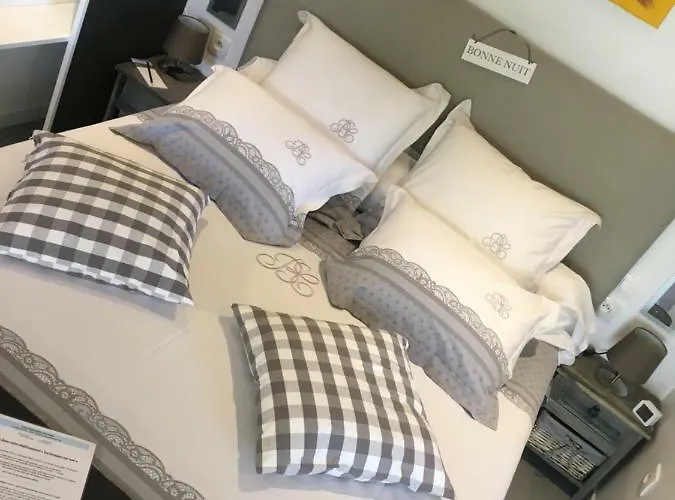 Les Terrasses Sur Bed & Breakfast 4*